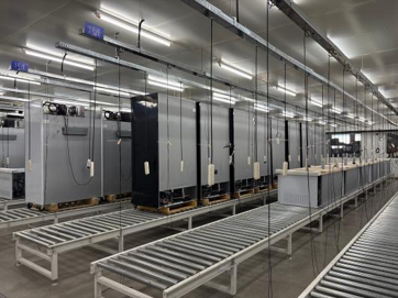 Commercial refrigeration testing process at Yichuhui factory